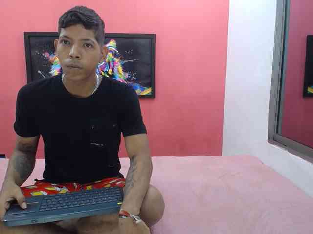 latinosninfomanos Sex Cam Show