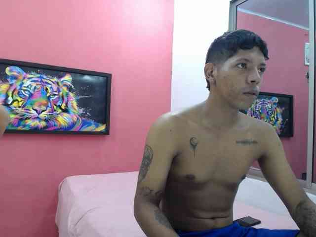 Modelo: latinosninfomanos