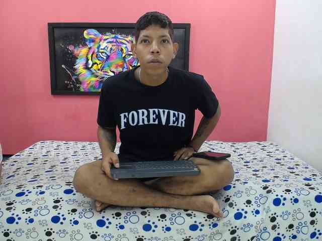 latinosninfomanos webcam