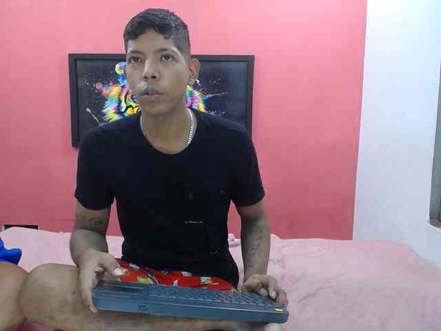 latinosninfomanos Sex Cam Show