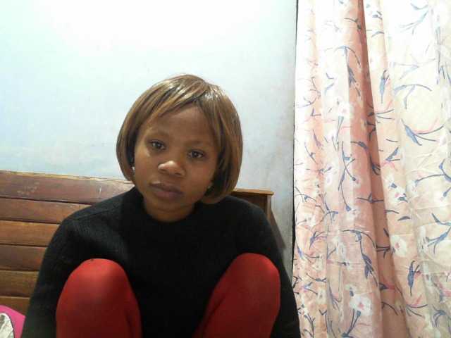 Fitsikiana live cam on BongaCams