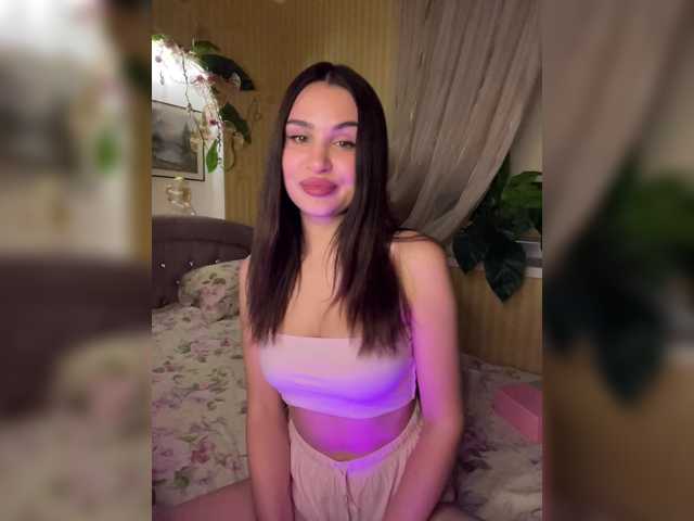 BabyPeach live cam on BongaCams