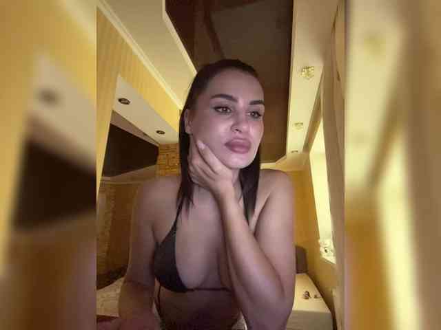 BabyPeach webcam