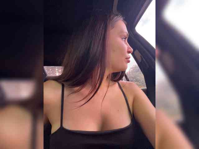 BabyPeach webcam