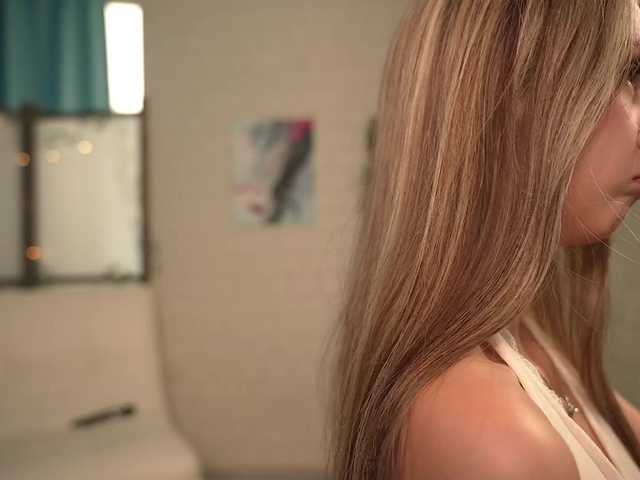 starfromsky live cam on BongaCams