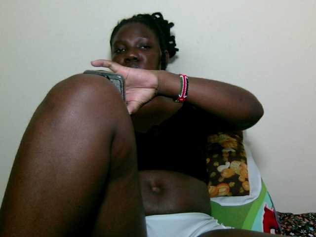 Ebonysweetcandy live cam on BongaCams