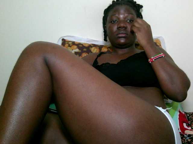 Ebonysweetcandy live cam on BongaCams