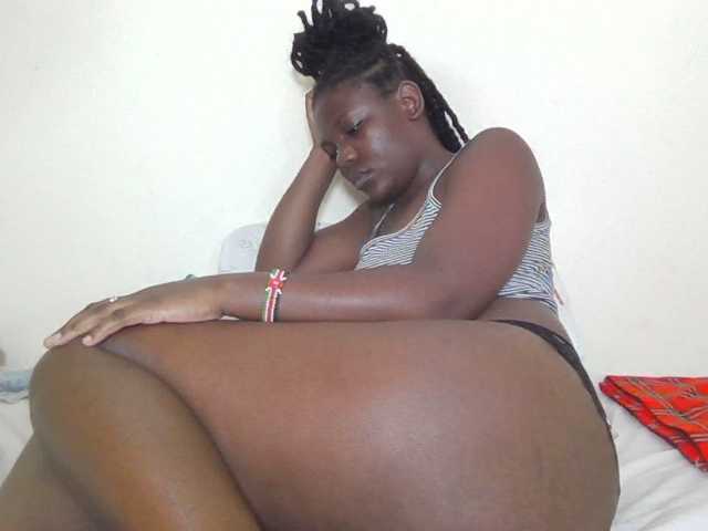Ebonysweetcandy, live now on BongaCams