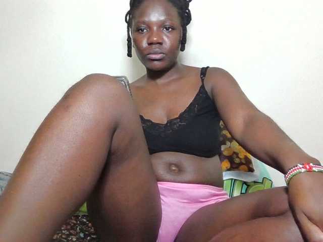 Ebonysweetcandy live cam on BongaCams