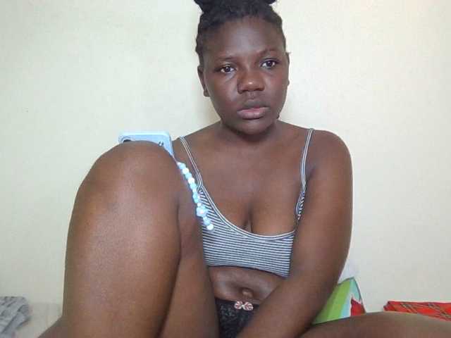 Ebonysweetcandy, en directo ahora en BongaCams