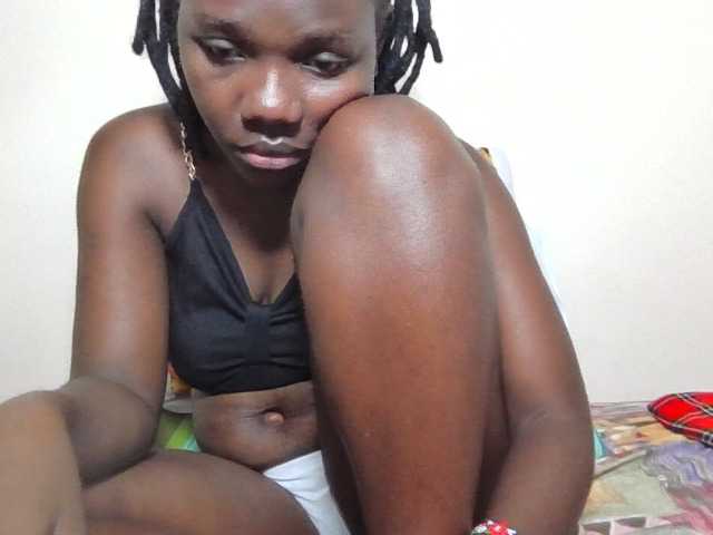 Ebonysweetcandy live webcam show