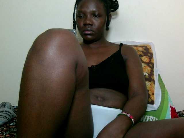 Ebonysweetcandy live cam on BongaCams