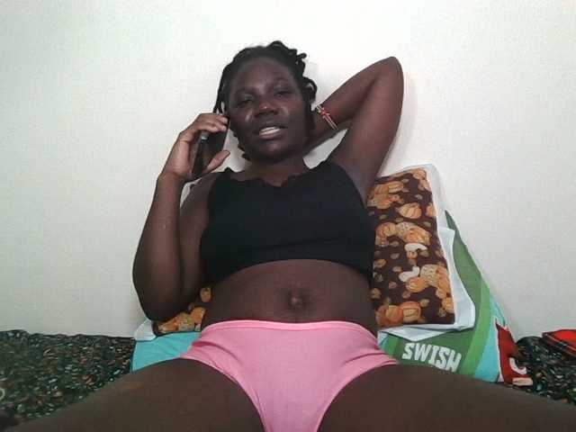 Ebonysweetcandy live cam on BongaCams
