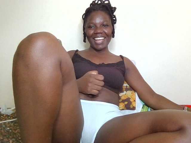 Ebonysweetcandy live cam on BongaCams