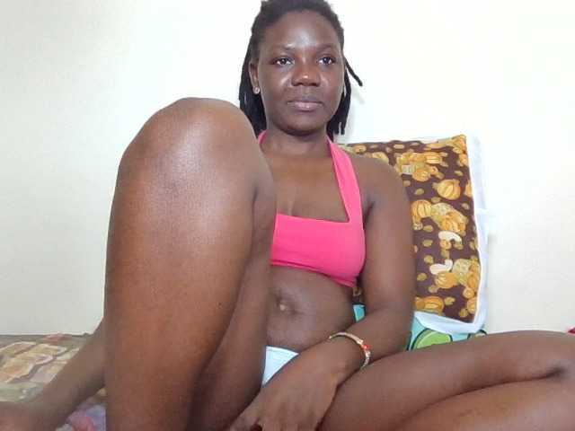 Ebonysweetcandy live webcam show