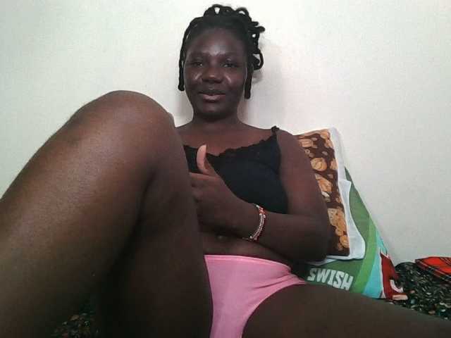 Ebonysweetcandy live cam on BongaCams