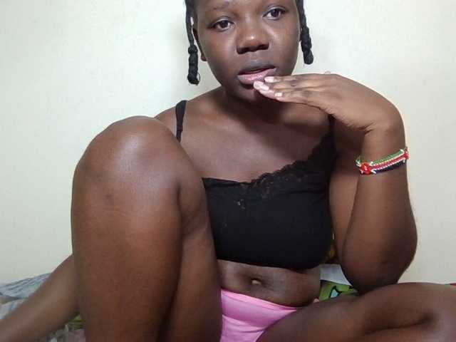Ebonysweetcandy live cam on BongaCams