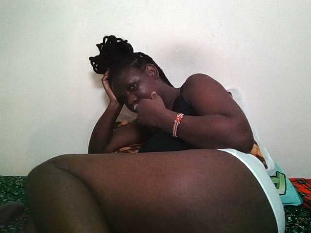 Ebonysweetcandy live cam on BongaCams