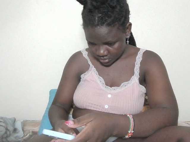Ebonysweetcandy live cam on BongaCams