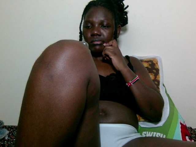 Ebonysweetcandy live cam on BongaCams