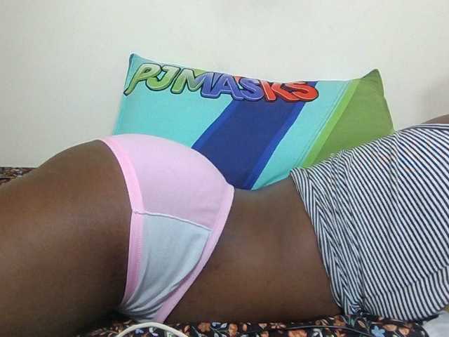 Ebonysweetcandy live cam on BongaCams