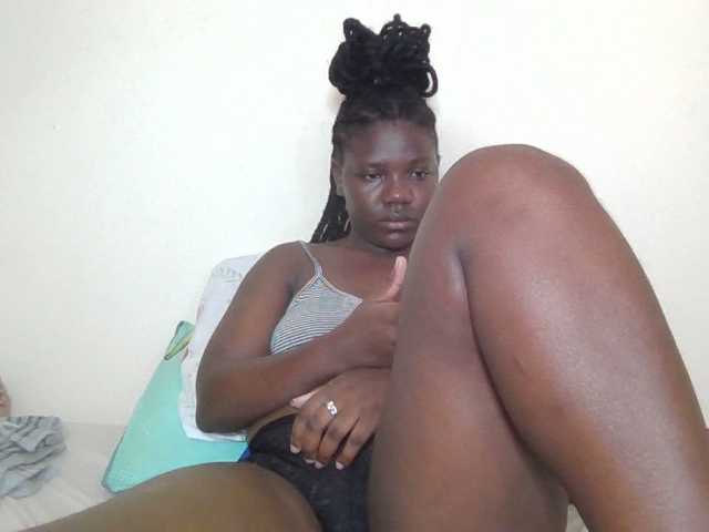Ebonysweetcandy, live now on BongaCams