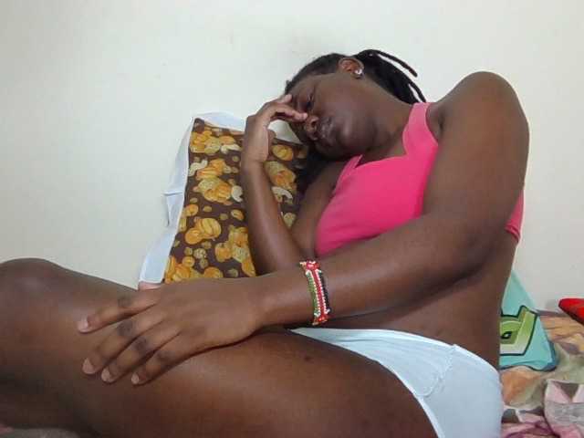 Ebonysweetcandy live cam on BongaCams