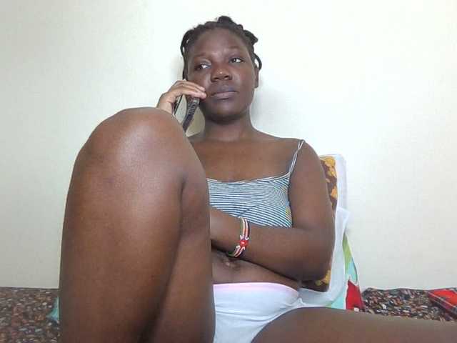Ebonysweetcandy live cam on BongaCams