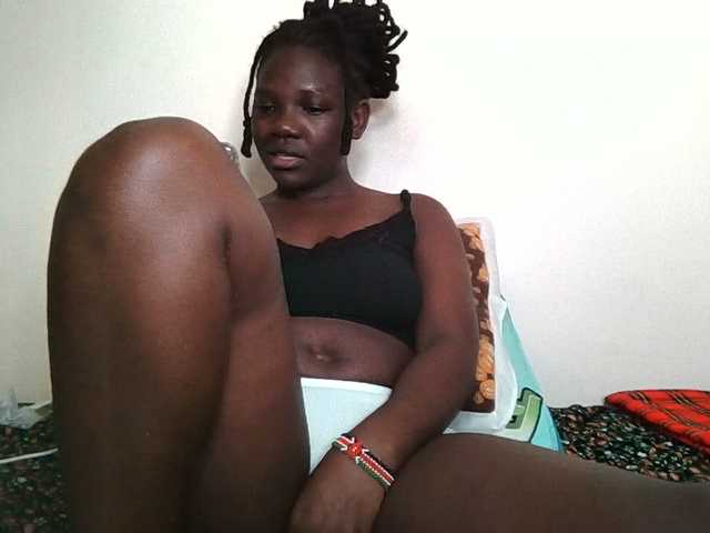 Ebonysweetcandy live cam on BongaCams