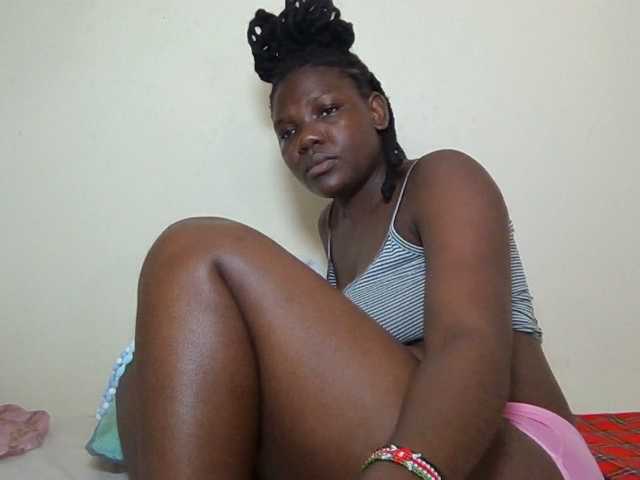 Ebonysweetcandy live cam on BongaCams
