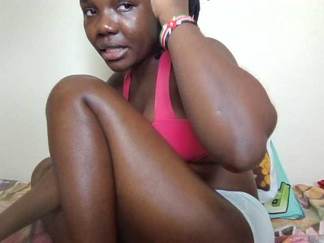 Ebonysweetcandy live cam on BongaCams