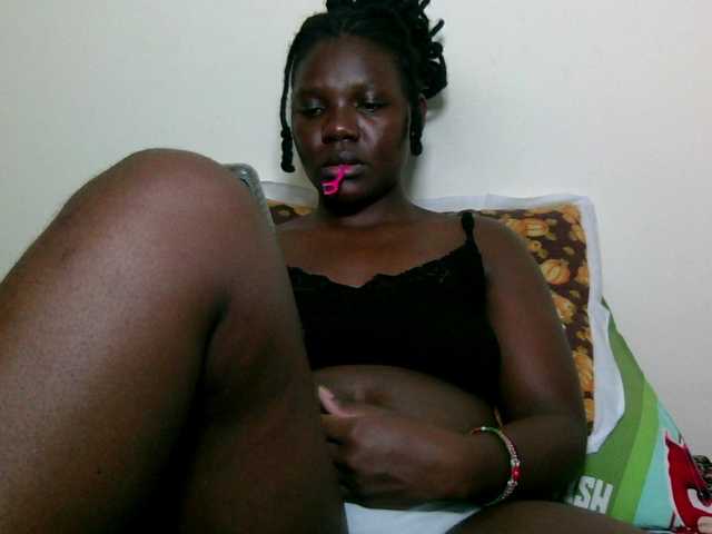 Ebonysweetcandy live cam on BongaCams