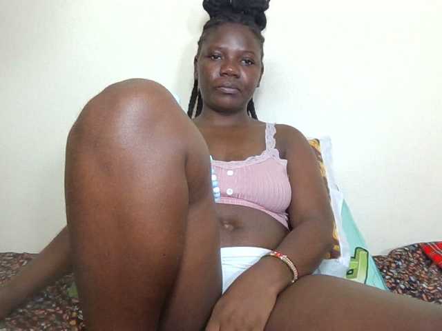 Ebonysweetcandy live cam on BongaCams