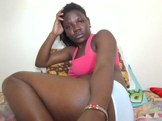 Ebonysweetcandy live webcam show