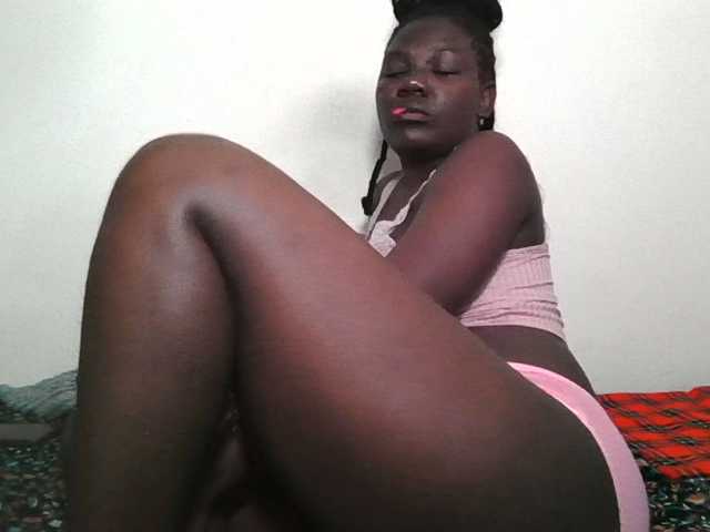 Ebonysweetcandy live cam on BongaCams