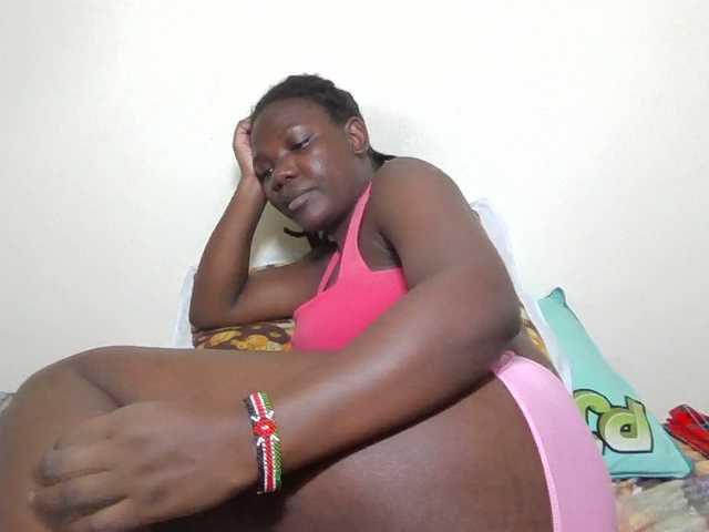 Ebonysweetcandy live cam on BongaCams