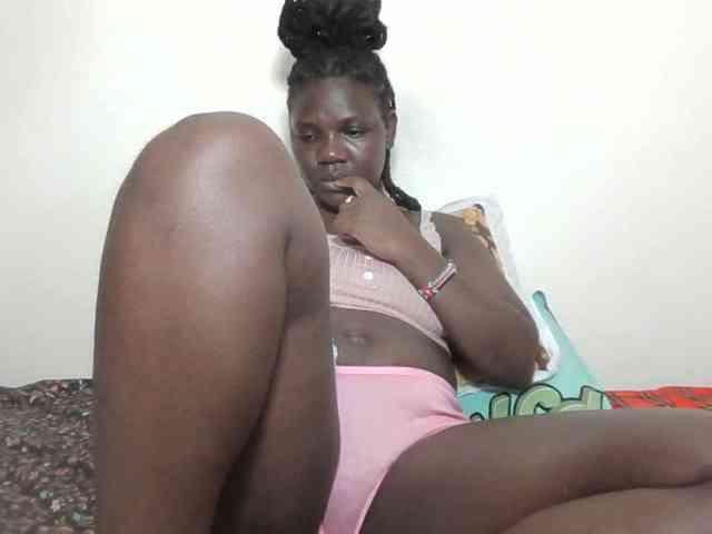 ebonysweetcandy's live room
