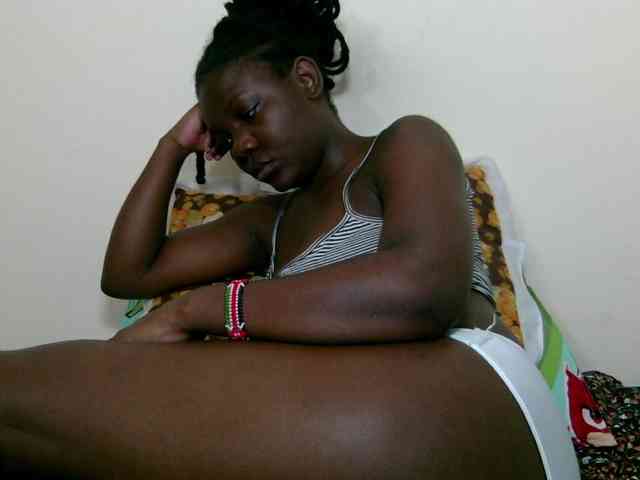 Ebonysweetcandy webcam