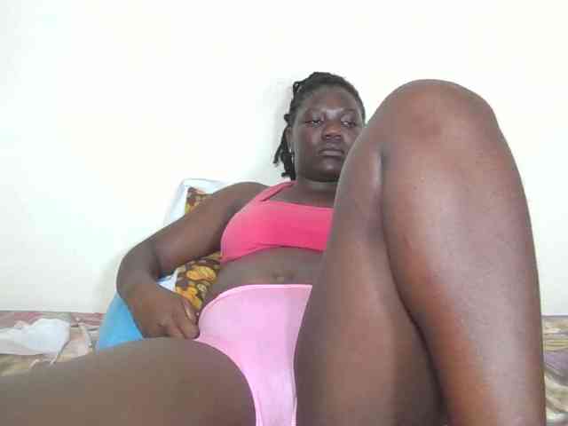 ebonysweetcandy's live room