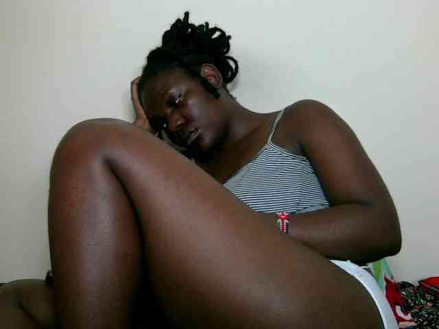 Ebonysweetcandy webcam