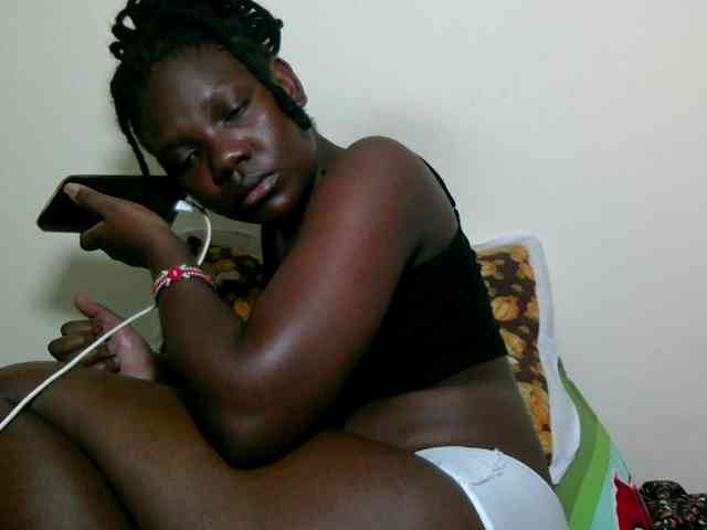 Ebonysweetcandy webcam