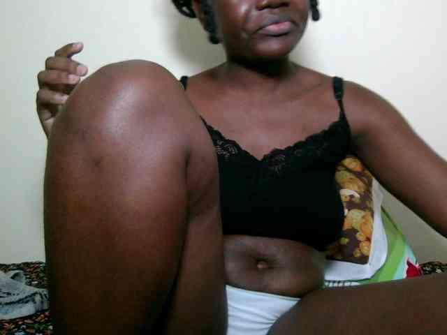 Ebonysweetcandy webcam