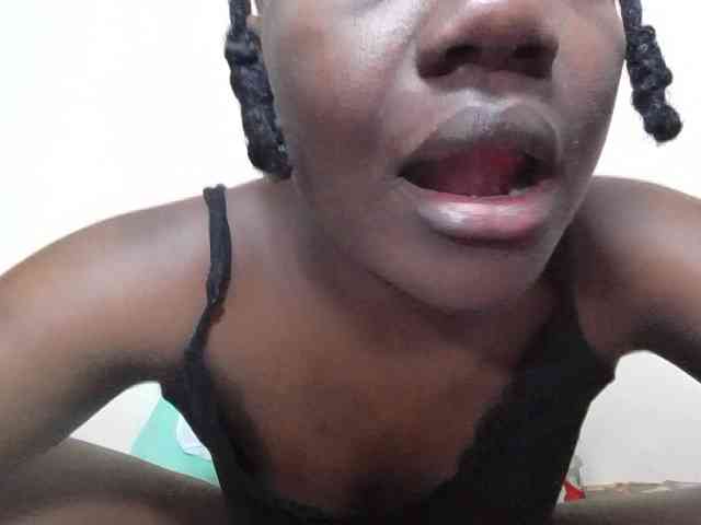 Ebonysweetcandy webcam