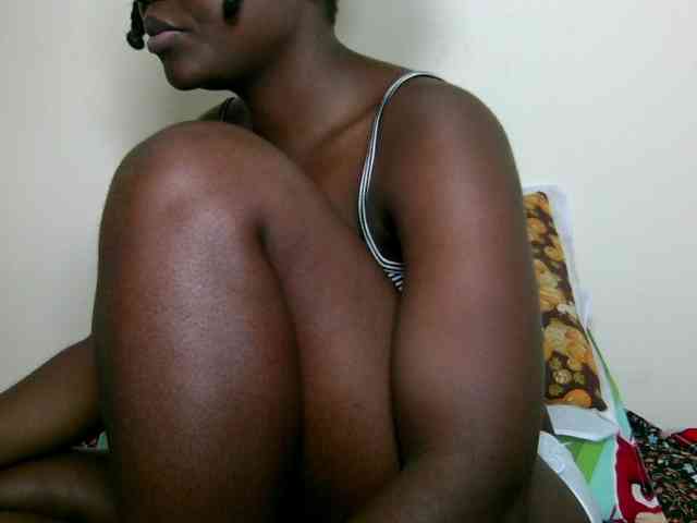 Ebonysweetcandy webcam