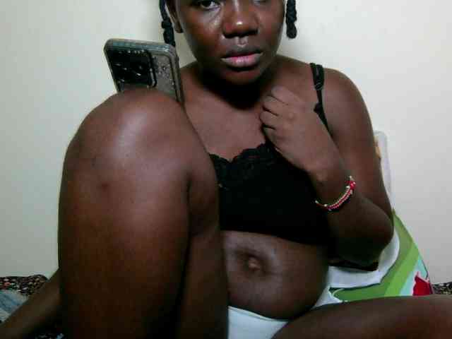 Ebonysweetcandy webcam