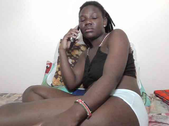 Ebonysweetcandy's cam show statistics and live stream