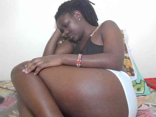 ebonysweetcandy's live room