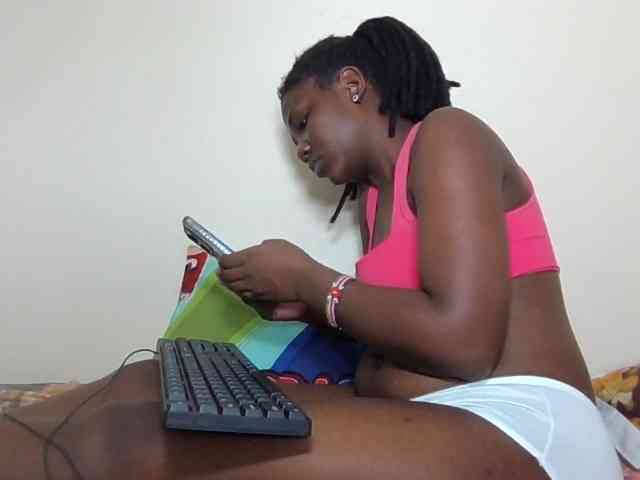 Ebonysweetcandy webcam