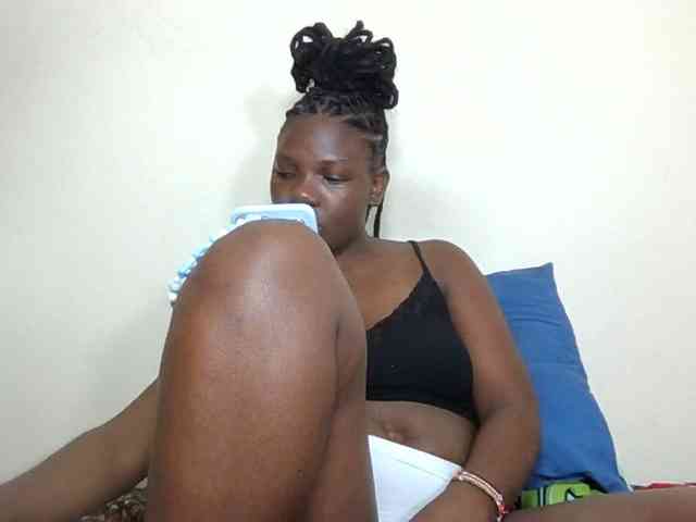 Ebonysweetcandy webcam