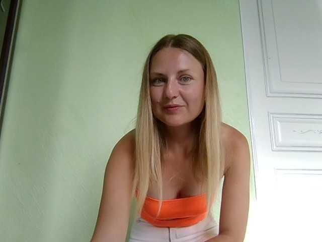Bloomlaggy live webcam show